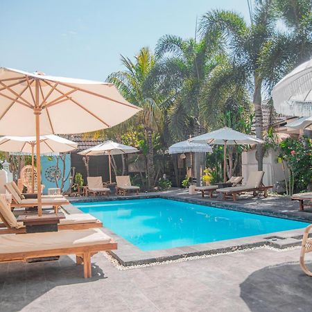 Color Cottage Gili Air Exterior photo