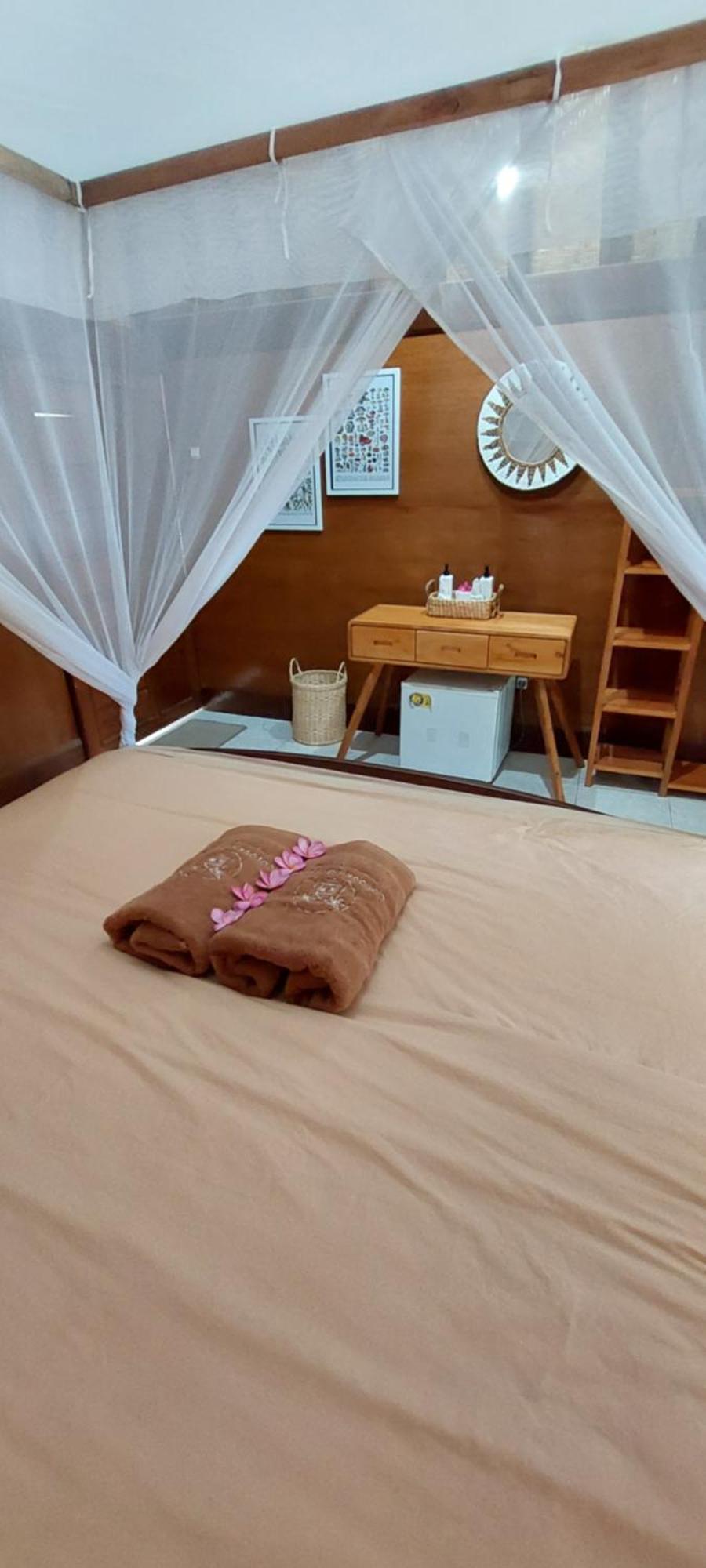 Color Cottage Gili Air Room photo