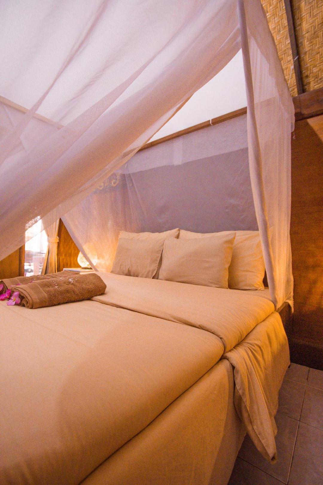 Color Cottage Gili Air Room photo