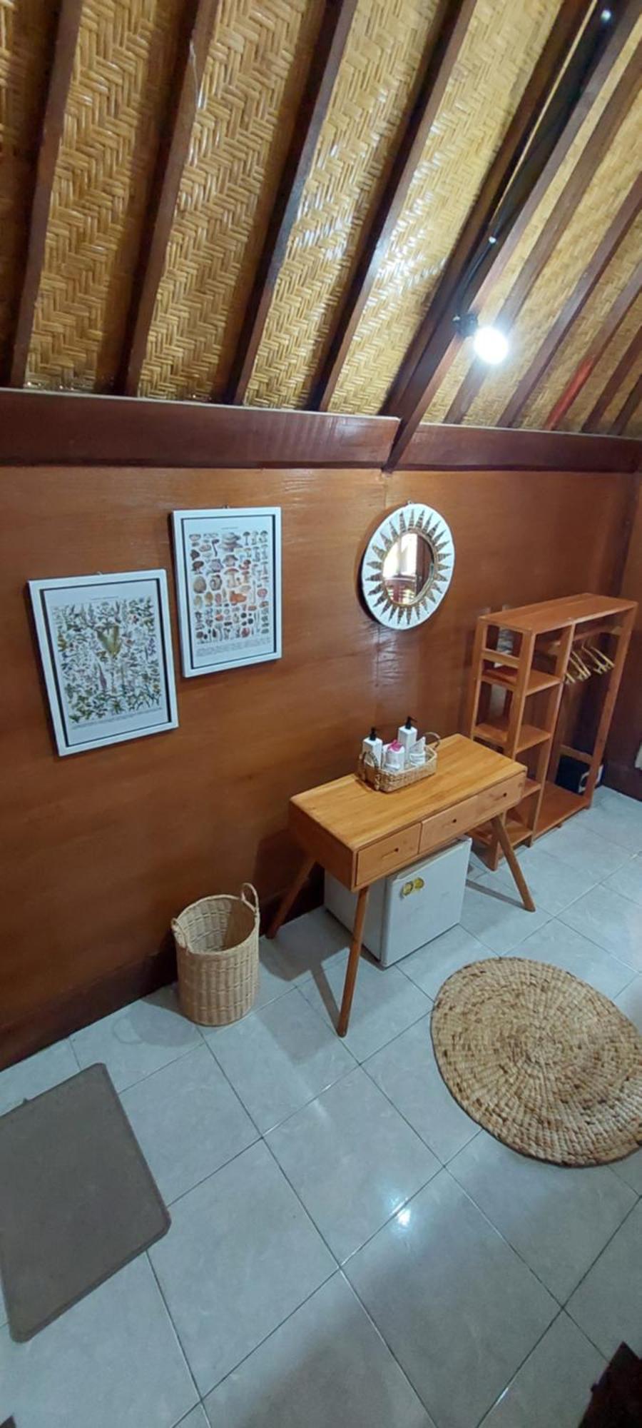 Color Cottage Gili Air Exterior photo