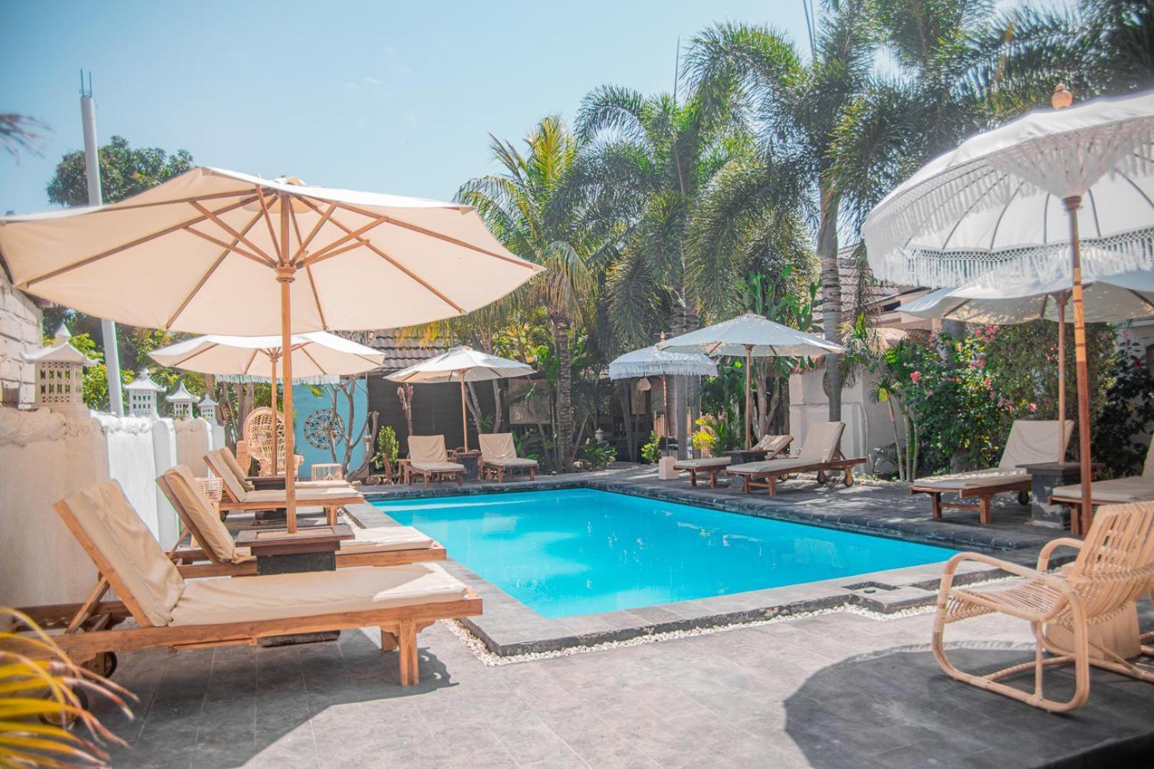 Color Cottage Gili Air Exterior photo