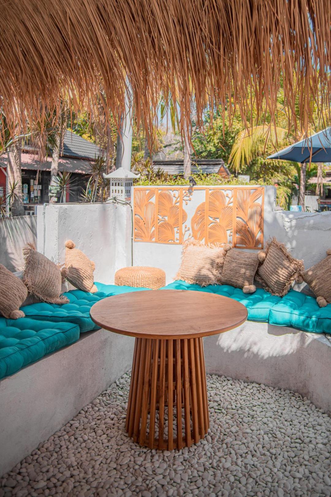 Color Cottage Gili Air Exterior photo